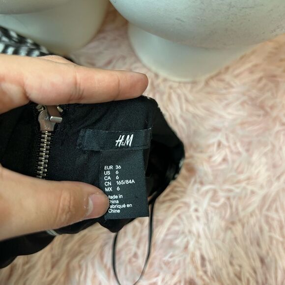 Dress - Picture 6 of 8